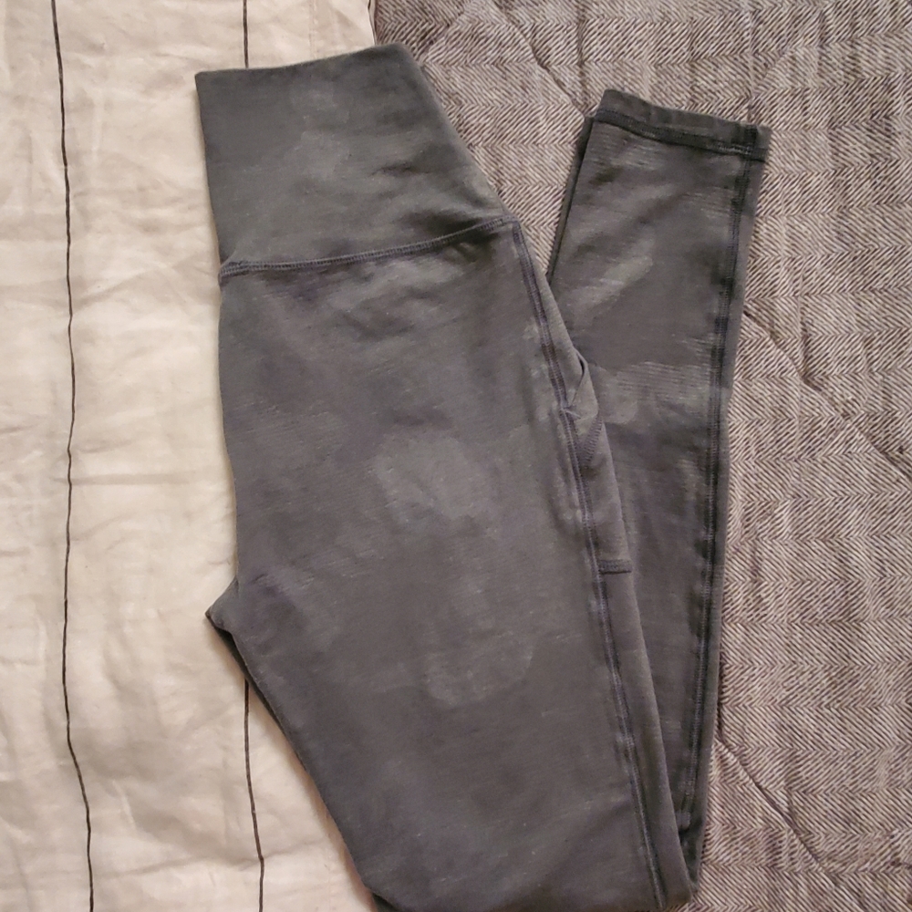 Aerie Chill Play Move Camo Leggings Sz S